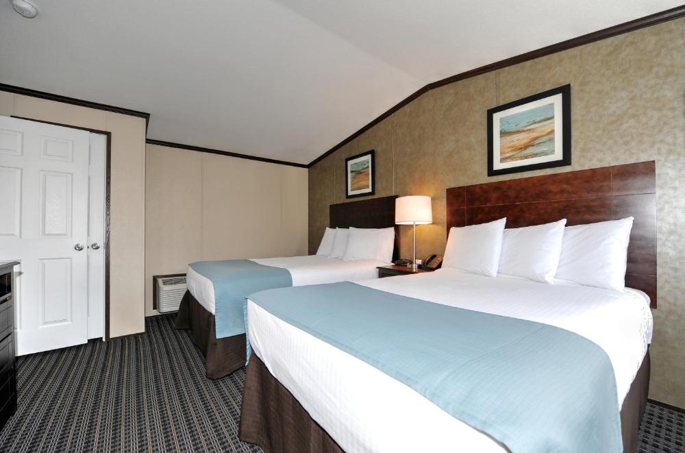 Double Room with Two Double Beds interior