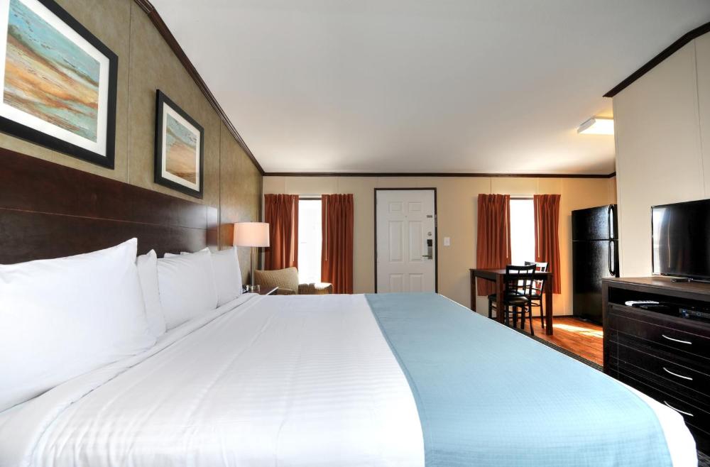 Instalodge Hotel and Suites Karnes City